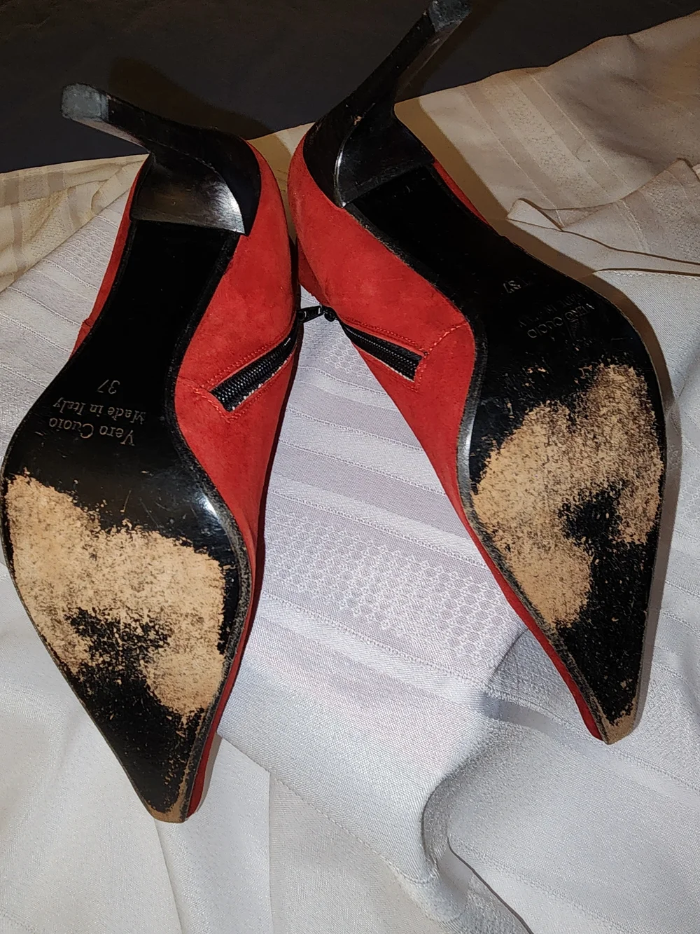 Vero Cuoio Red Suede Pointed-Toe Stiletto Ankle Boots